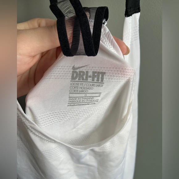 Nike Dri-Fit tank, large - Picture 2 of 4